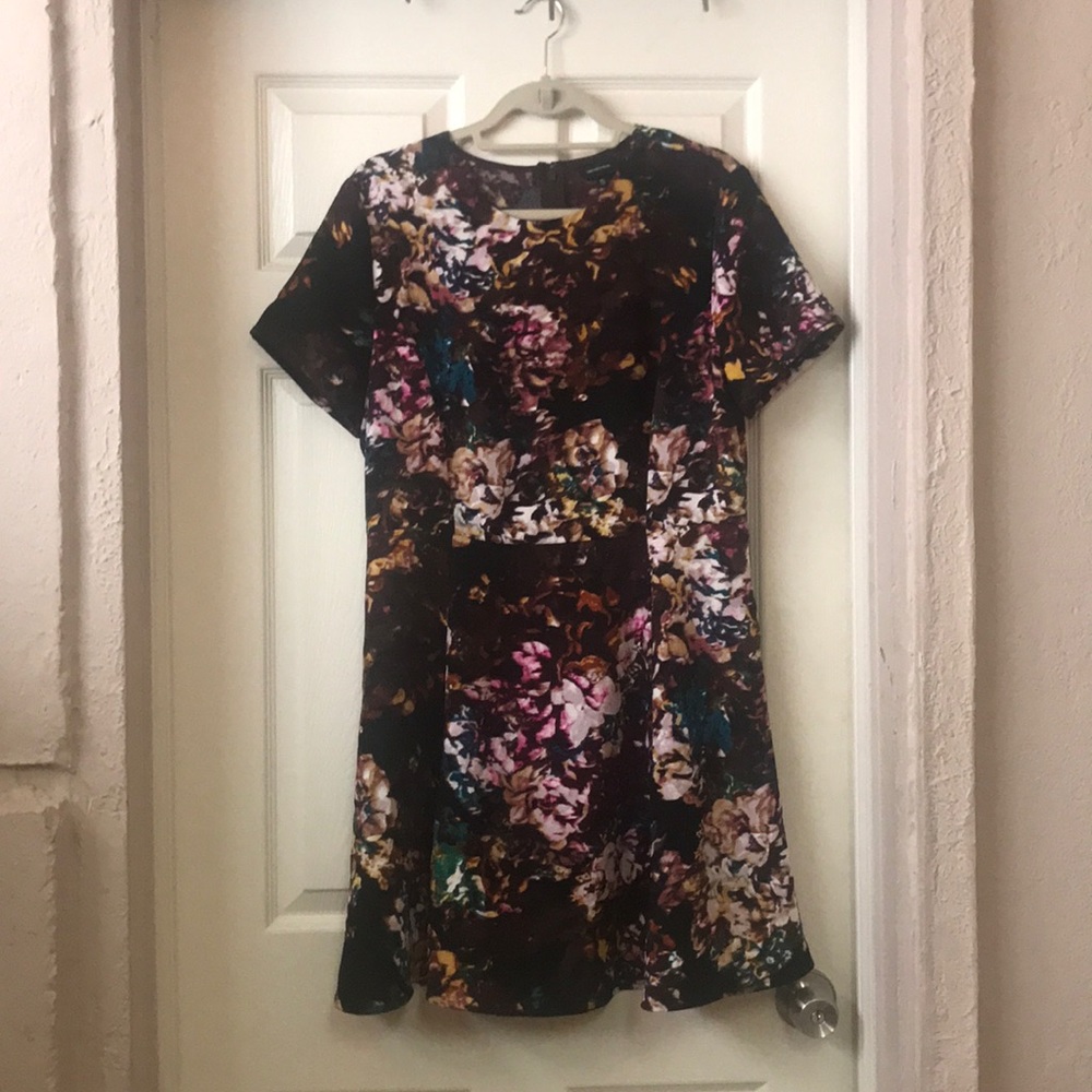 Super Cute Floral Who What Wear Dress 💐